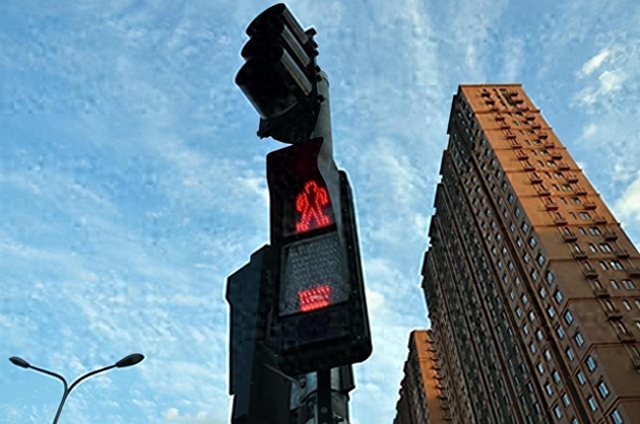 关键时刻，住建部发声，释放5大房地产新信号